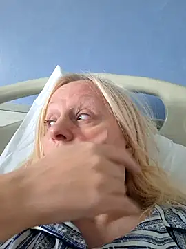 Snapshot of martachatte chatting on 11-20-25, 11:44 martachatte online show from 11-20-25, 11:44