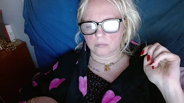 Snapshot of martachatte chatting on 04-28-26, 05:23 martachatte online show from 04-28-26, 05:23
