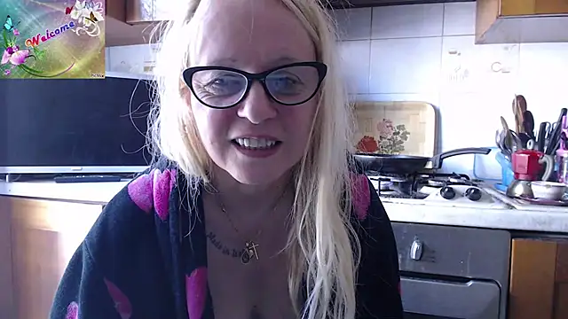 martachatte online show from 09-15-25, 07:31