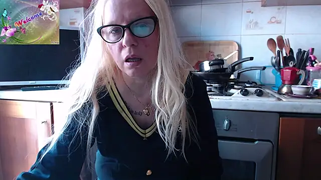 martachatte online show from 09-16-25, 07:42