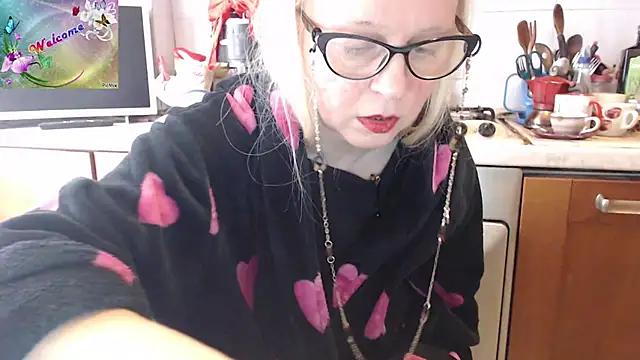 Snapshot of martachatte chatting on 11-24-25, 08:58 martachatte online show from 11-24-25, 08:58