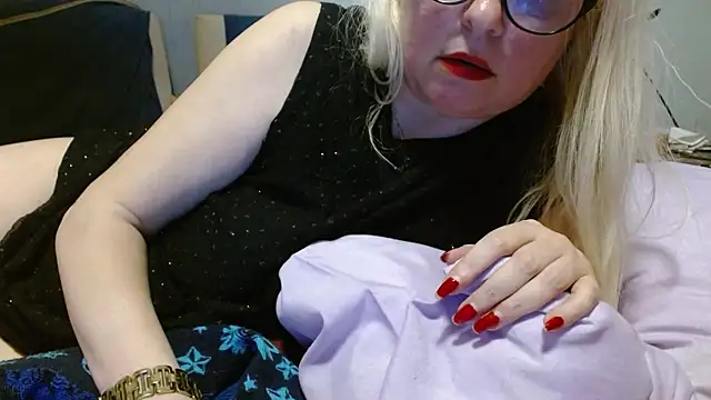 Snapshot of martachatte chatting on 04-30-26, 08:27 martachatte online show from 04-30-26, 08:27