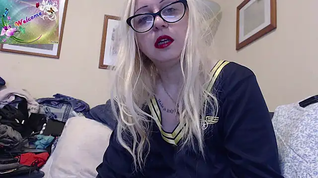 Snapshot of martachatte chatting on 10-26-25, 08:26 martachatte online show from 10-26-25, 08:26