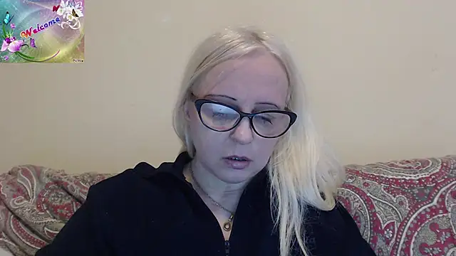 martachatte online show from 10-22-25, 08:03