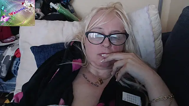 martachatte online show from 10-15-25, 07:38