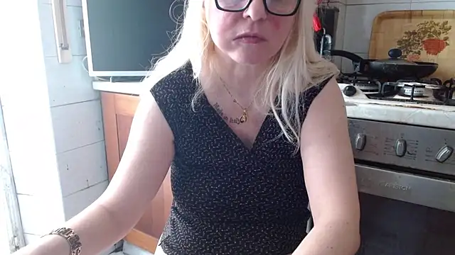 Snapshot of martachatte chatting on 04-26-26, 07:38 martachatte online show from 04-26-26, 07:38