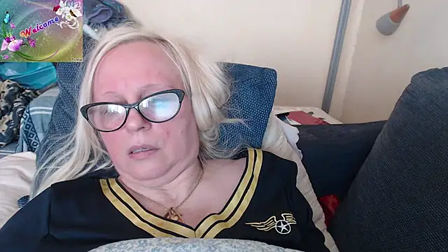 Snapshot of martachatte chatting on 11-09-25, 10:19 martachatte online show from 11-09-25, 10:19