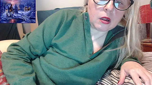 Snapshot of martachatte chatting on 01-05-26, 05:27 martachatte online show from 01-05-26, 05:27