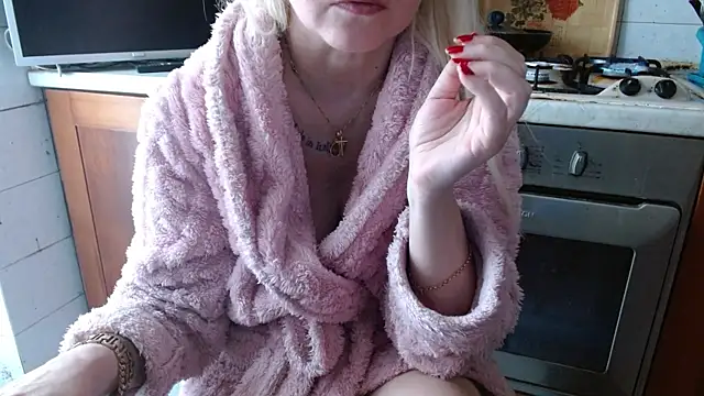 Snapshot of martachatte chatting on 04-18-26, 08:49 martachatte online show from 04-18-26, 08:49