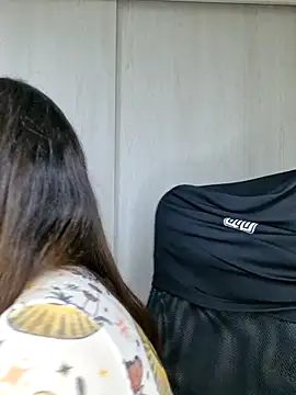 ariel35 online show from 10-12-25, 07:04