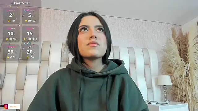 Rebeca jones online show from 02-05-26, 12:12