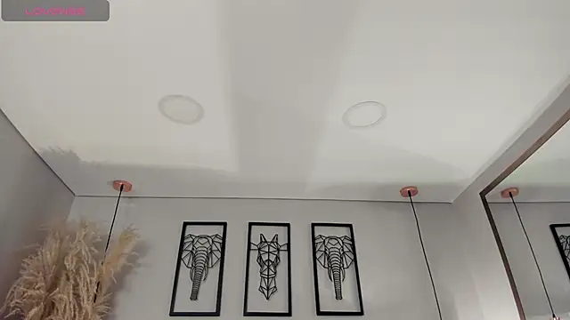 Rebeca jones online show from 11-03-25, 12:09