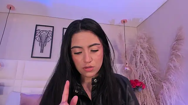 Rebeca jones online show from 10-18-25, 12:40