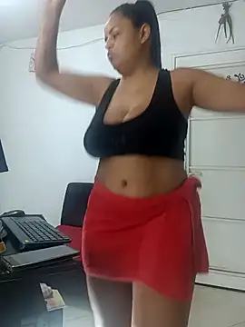 Snapshot of Rossestoner chatting on 02-14-25, 09:55 Rossestoner online show from 02-14-25, 09:55