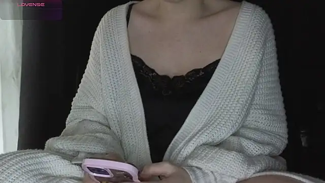 Snapshot of Mia_G0ld chatting on 02-09-26, 03:21 Mia G0ld online show from 02-09-26, 03:21