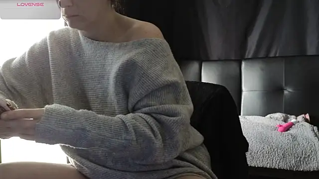 Mia G0ld online show from 03-04-26, 02:25