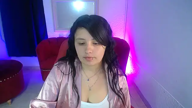 Snapshot of nathaly_low1 chatting on 07-23-26, 12:24 nathaly low1 online show from 07-23-26, 12:24