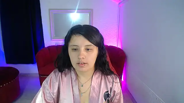 Snapshot of nathaly_low1 chatting on 07-25-26, 12:00 nathaly low1 online show from 07-25-26, 12:00