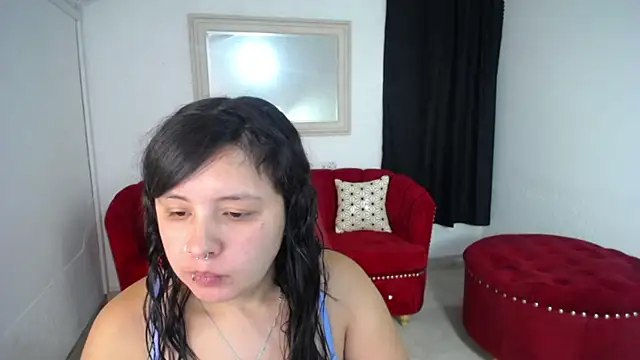 Snapshot of nathaly_low1 chatting on 05-25-26, 12:59 nathaly low1 online show from 05-25-26, 12:59