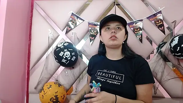 nathaly low1 online show from 10-21-25, 03:17