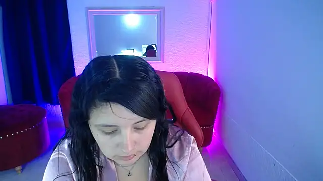 Snapshot of nathaly_low1 chatting on 06-22-26, 12:13 nathaly low1 online show from 06-22-26, 12:13