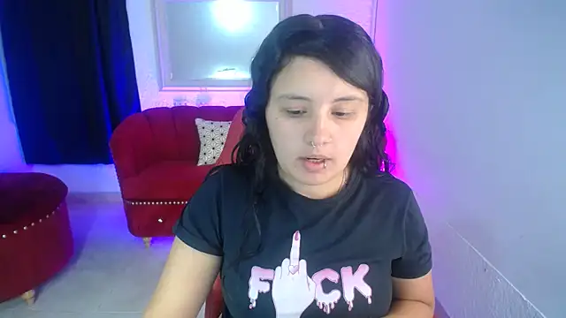 Snapshot of nathaly_low1 chatting on 07-24-26, 12:12 nathaly low1 online show from 07-24-26, 12:12