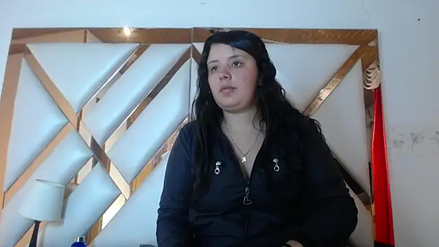 Snapshot of nathaly_low1 chatting on 05-15-26, 01:09 nathaly low1 online show from 05-15-26, 01:09