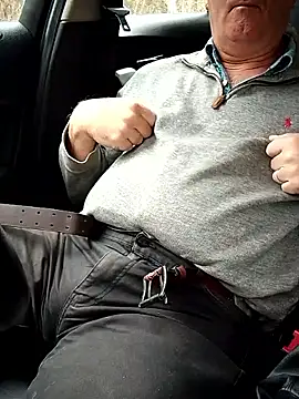 stiffandlubedxh online show from 10-30-25, 09:11