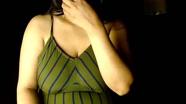 Snapshot of janifer001 chatting on 03-24-26, 12:32 janifer001 online show from 03-24-26, 12:32
