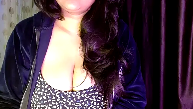 janifer001 online show from 01-18-26, 12:25