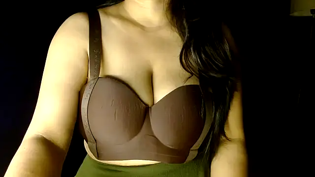 Snapshot of janifer001 chatting on 03-23-26, 05:18 janifer001 online show from 03-23-26, 05:18