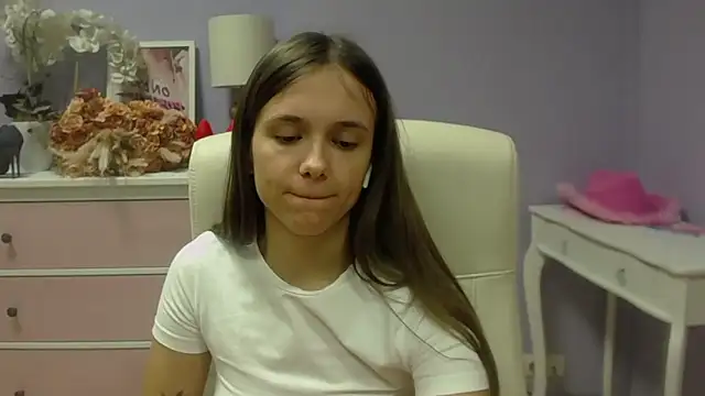 Snapshot of dirtyxEmily chatting on 03-10-25, 11:01 dirtyxEmily online show from 03-10-25, 11:01