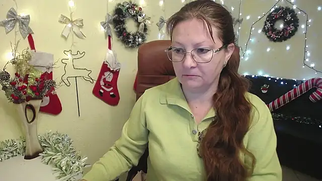 VanessaHotts online show from 12-05-25, 06:01