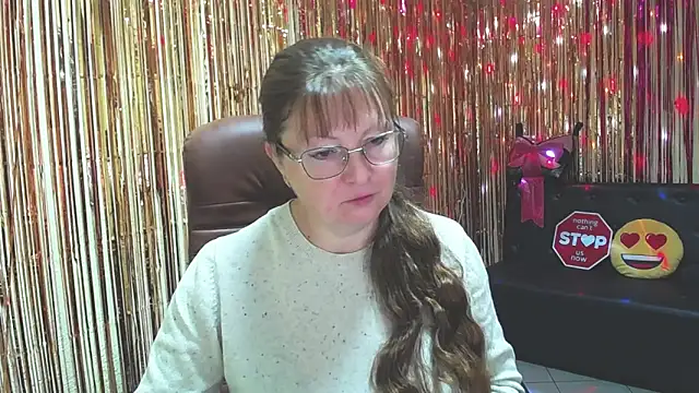 VanessaHotts online show from 10-06-25, 05:08