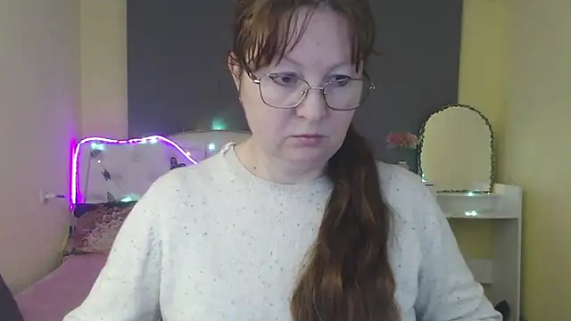 Snapshot of VanessaHotts chatting on 04-25-26, 05:32 VanessaHotts online show from 04-25-26, 05:32