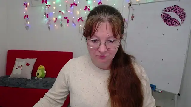 Snapshot of VanessaHotts chatting on 04-24-26, 05:31 VanessaHotts online show from 04-24-26, 05:31