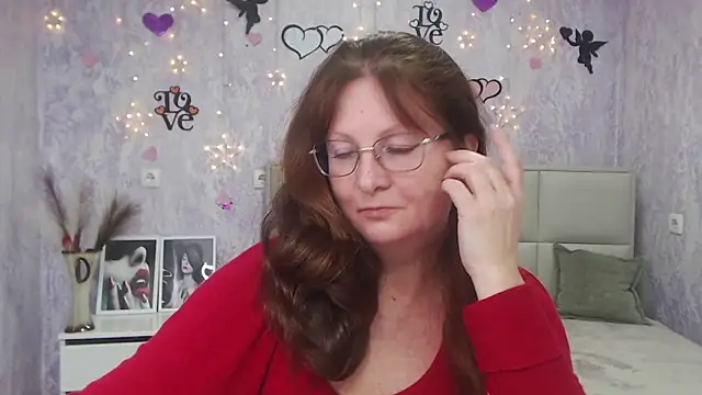 VanessaHotts online show from 03-10-25, 12:17