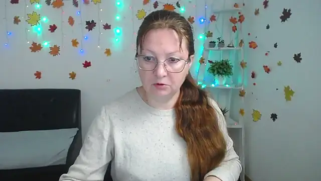 VanessaHotts online show from 11-29-25, 06:02