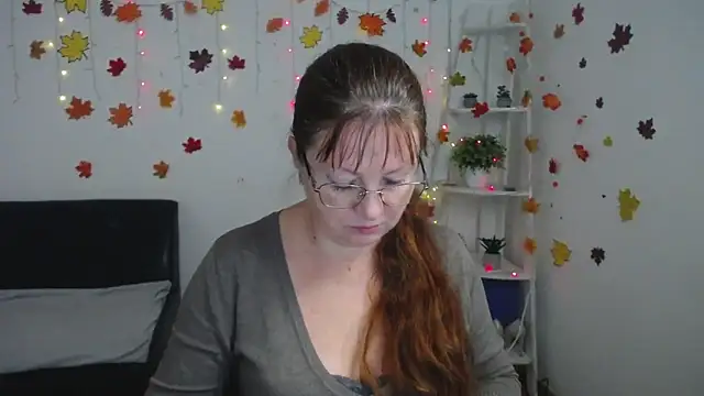 VanessaHotts online show from 11-08-25, 06:06