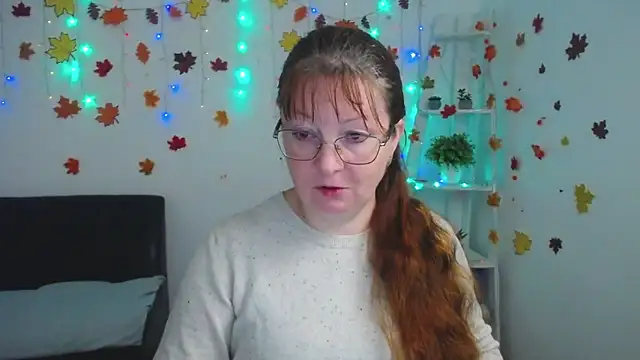 VanessaHotts online show from 11-15-25, 06:06