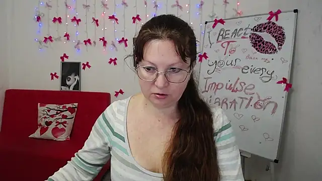 VanessaHotts online show from 03-25-26, 06:02