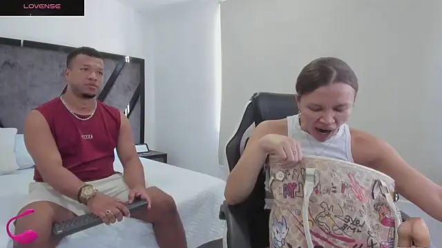 AnnieAndStefan online show from 11-17-25, 03:16