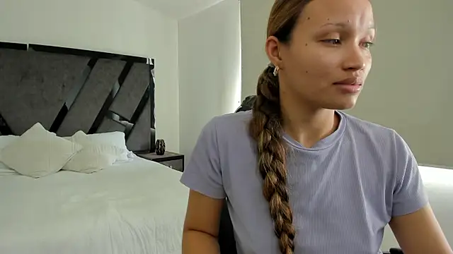 AnnieAndStefan online show from 07-24-26, 02:02