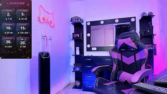 miss kitty online show from 10-26-25, 01:28