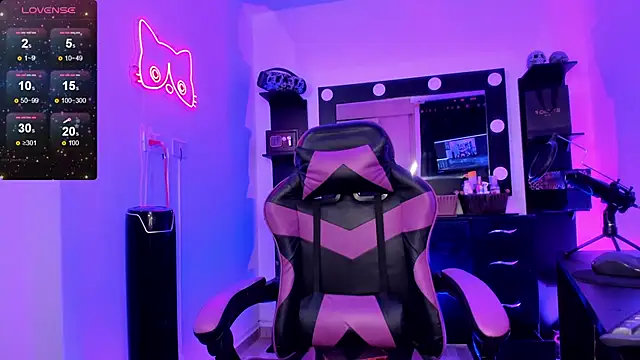 miss kitty online show from 03-18-26, 12:03