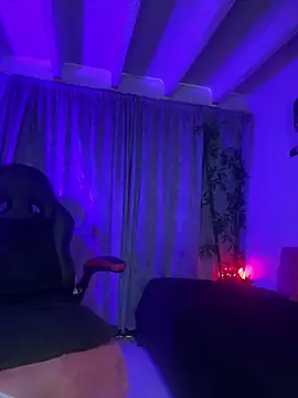lonely shewolf online show from 04-25-26, 06:16