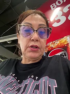 lonely shewolf online show from 02-17-26, 06:05