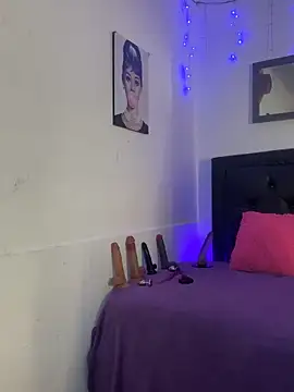 lonely shewolf online show from 11-29-25, 05:24