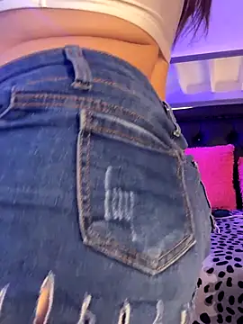 lonely shewolf online show from 11-14-25, 06:00