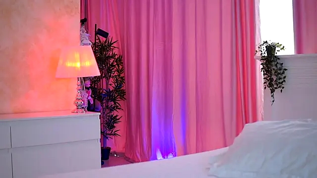 ArtTeasee online show from 10-27-25, 09:32